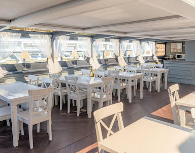  ресторан Теплоход "Гранд Вояж"