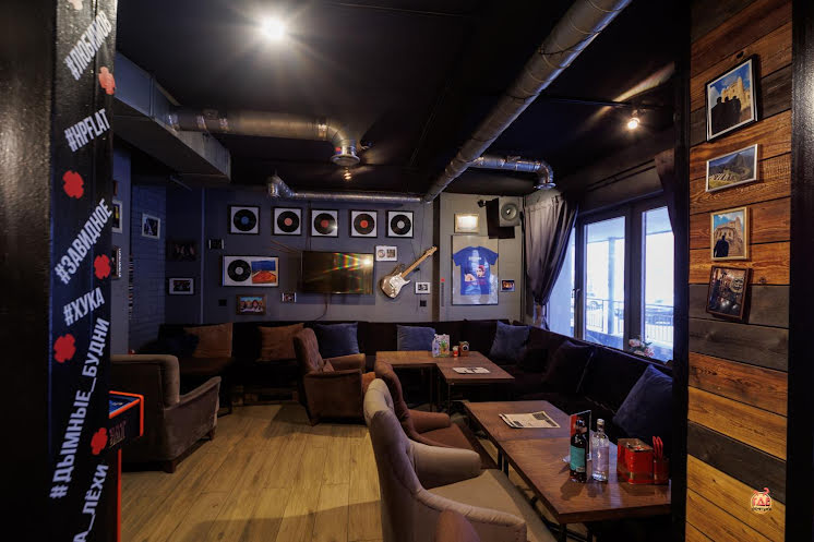 Зал на первом этаже в «Бар HookahPlace Flat в Видном» фотография №2