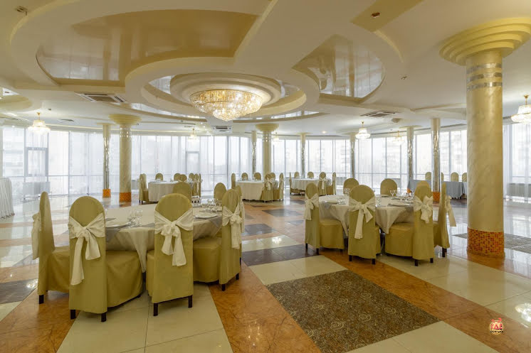 Зал «Фисташковый» в «У Озера ​на Героев Космоса» фотография №2