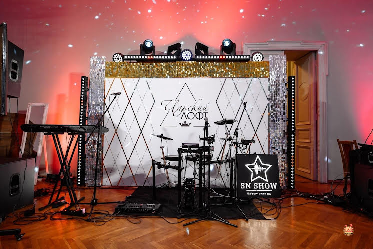 Основной зал в «COM.NATA на площади Труда» фотография №18