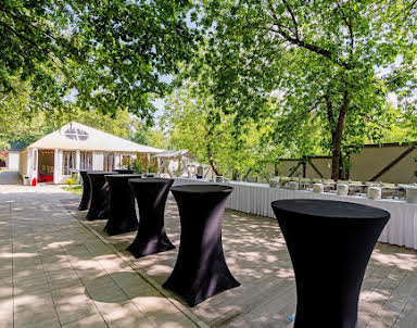  ресторан Apple Hill