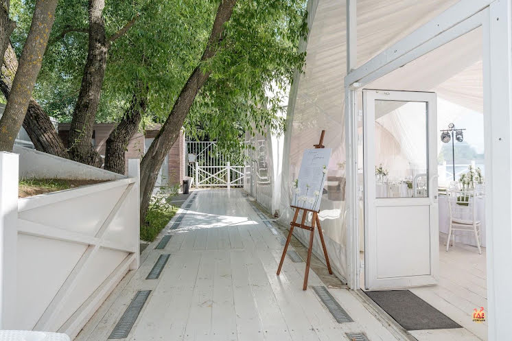 Шатёр White Podium в «Pirogovo-event» фотография №11