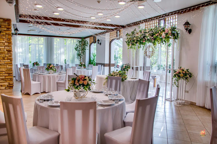 Зал ресторана в «Дубрава» фотография №2