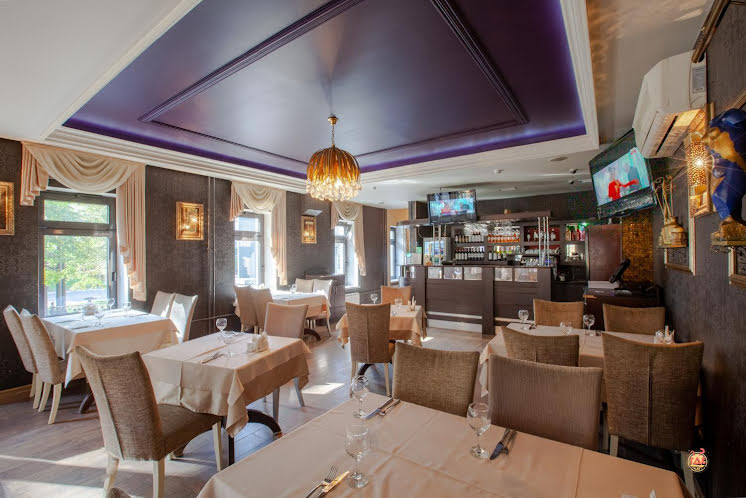 Зал ресторана на 2 этаже в «Сандал» фотография №4