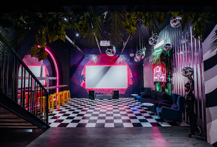 Зал "Оушен Драйв" в Зал "Рокстар"