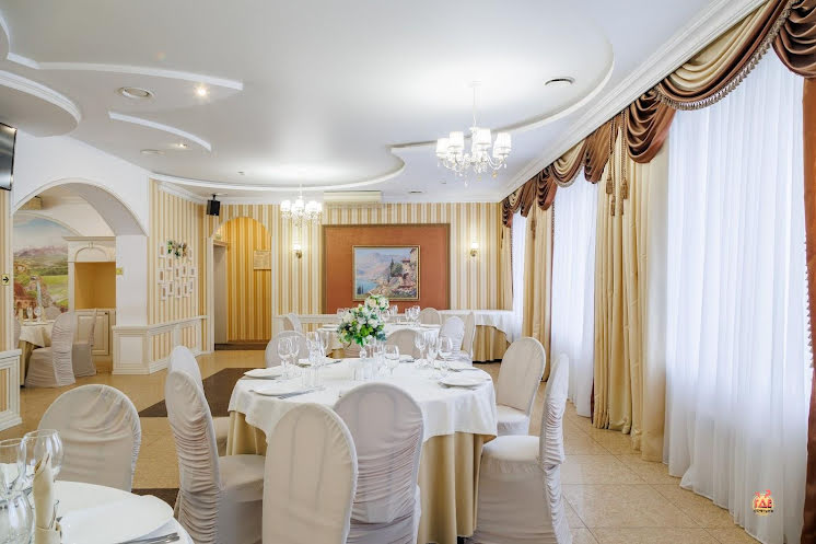 Основной зал  в «Нарцисс» фотография №17