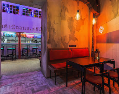  ресторан Neon monkey