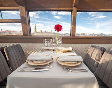 Выпускной в Теплоход "Антверпен"