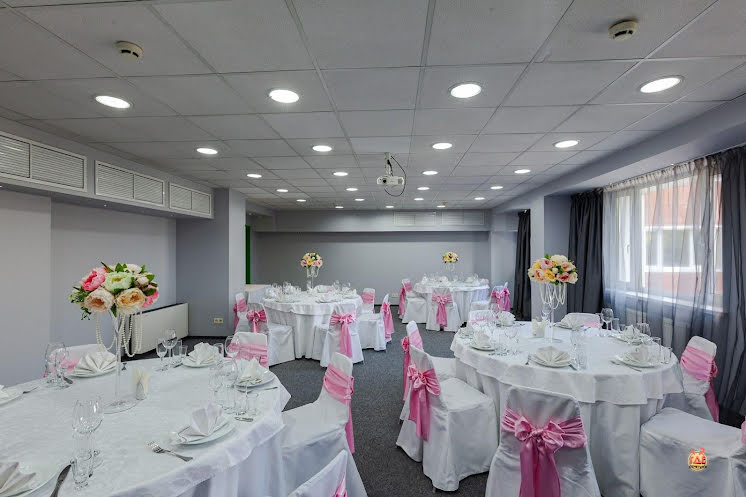 Зал «ЯЛТА» в «Marins Park Hotel Mocква Пражская» фотография №19