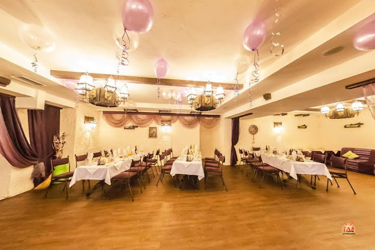 Основной зал в «Баклажан» фотография №10