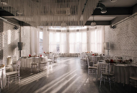 Большой зал в Малый зал