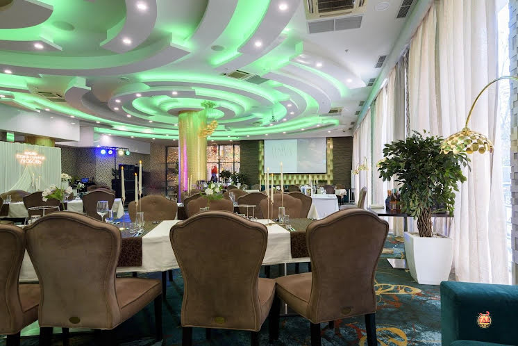 Зал "Атмосфера"  в «Ramada» фотография №9