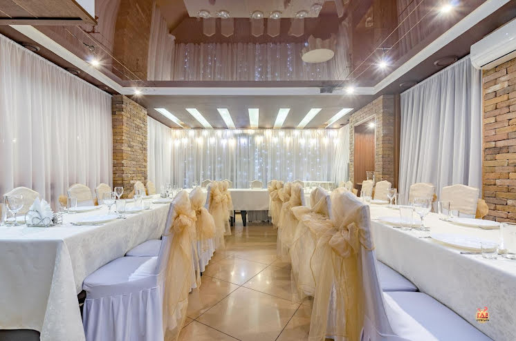 Основной зал в «Корона» фотография №1