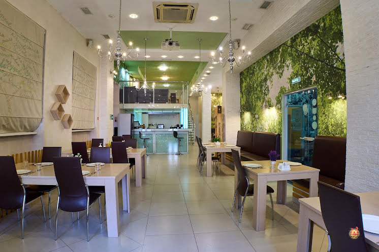 Основной зал в «Green» фотография №1