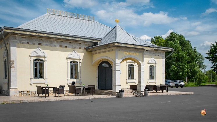 Зал ресторана «Трапезная» в «Парк-отель Царская Усадьба «Остров»» фотография №2