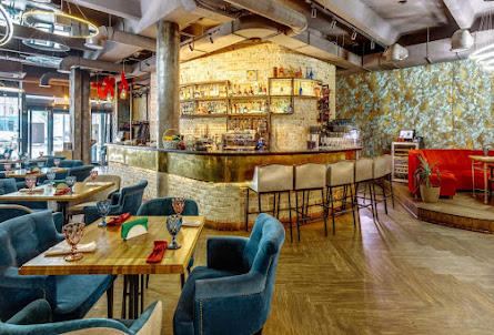 Основной зал в Малый зал