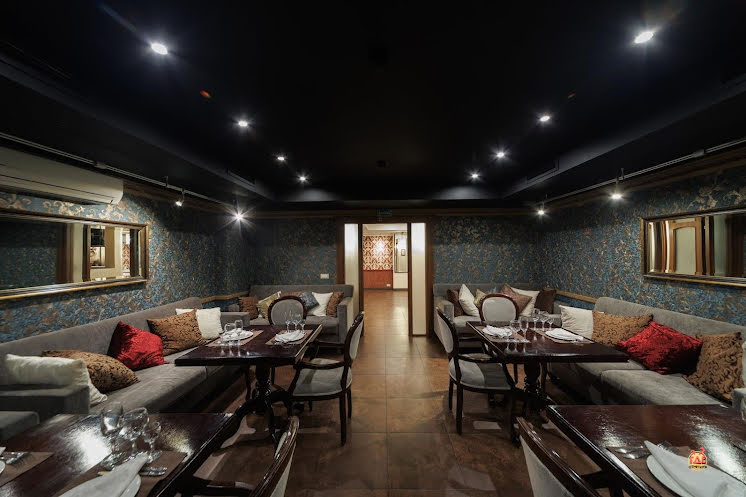 Камерный зал в «Club le Chateau» фотография №1