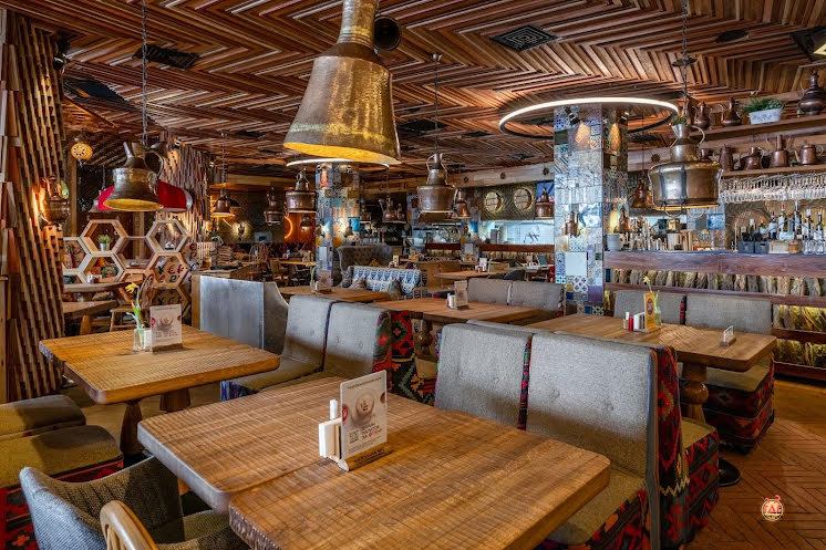 Зал ресторана  в «Чайхона №1 на Новом Арбате» фотография №6