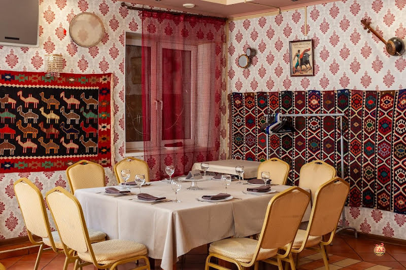 Золотой дворик фотография №7