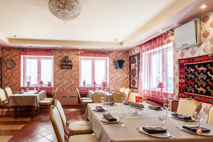 Средний зал  в «Золотой дворик» фотография №12