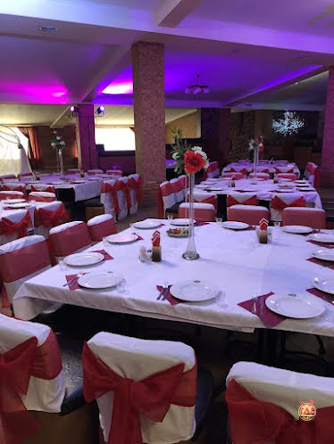 Основной зал  в «Усадьба «Шансон»» фотография №7