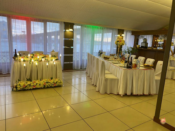 Основной зал в «Дельфин» фотография №3