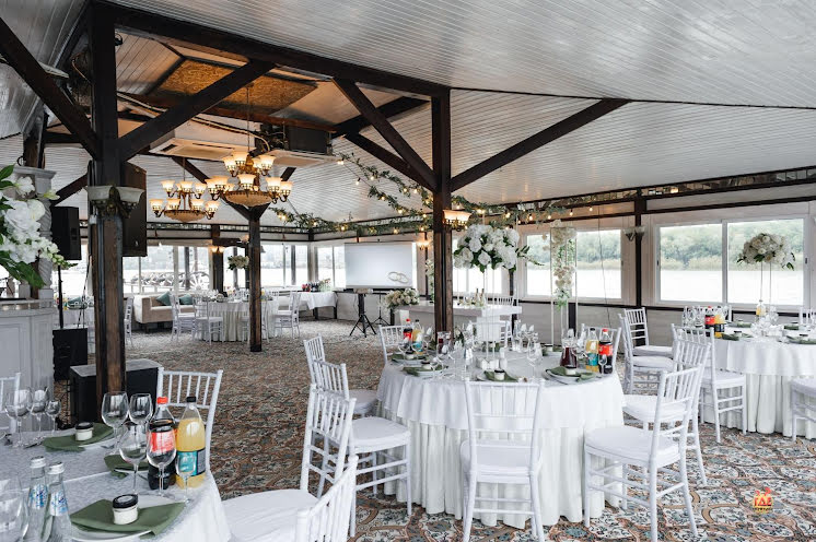 Зал "Веранда" в «Петровский причал» фотография №11