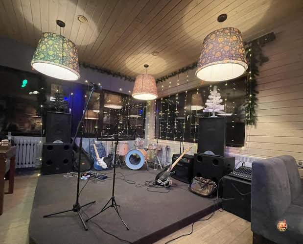 Основной зал в «Jazz and Meat» фотография №15