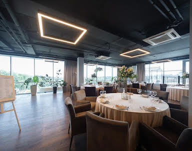  ресторан Astro Plaza