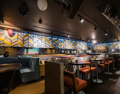  ресторан Караоке-клуб Shizgara на Автозаводе