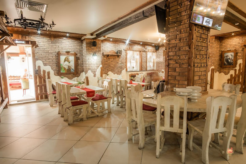 Белая лошадь фотография №6