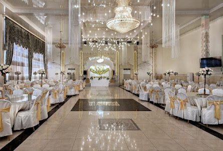 Большой зал в Малый зал