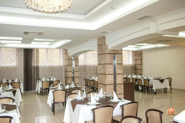 Зал на 150 человек в «Кариночка» фотография №9