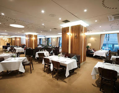  ресторан Crown Hotel St. Petersburg