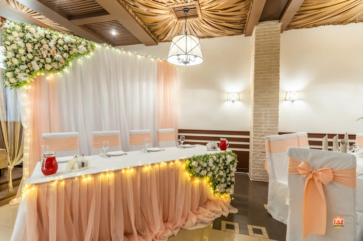 Основной зал в «ВИЛЛАДЖ» фотография №3