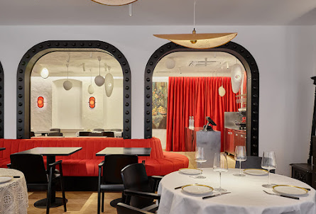 Зал на первом этаже в Малый зал