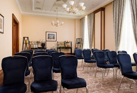 Зал «Аврора» в Зал «Аврора»