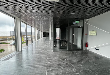 Малый зал  в Зал «Санкт-Петербург»