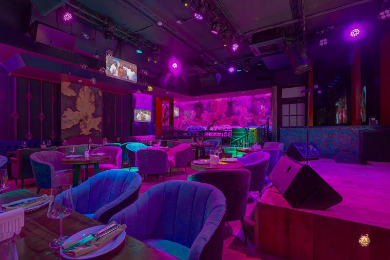 Who Is Who фотография №19