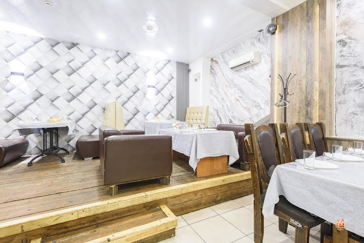 Основной зал в «Три тополя» фотография №11