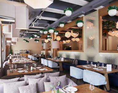  ресторан Lalaki