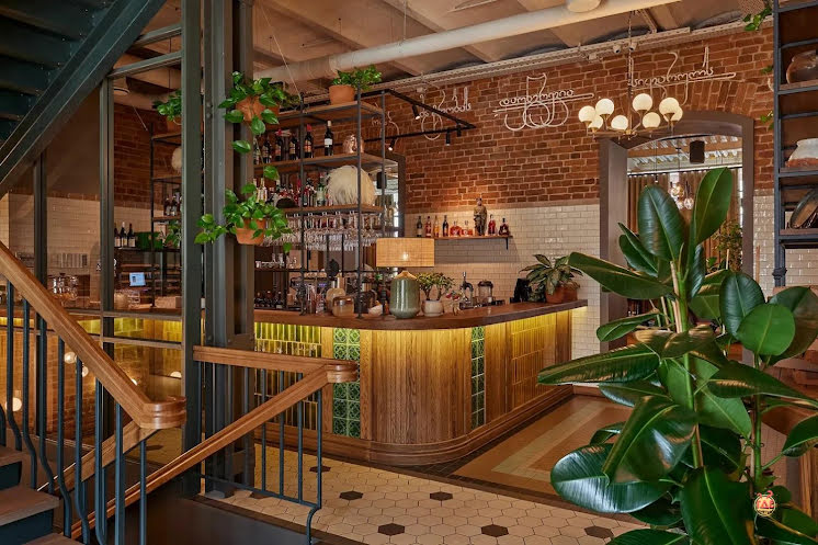 Барный зал в «Qartuli» фотография №1