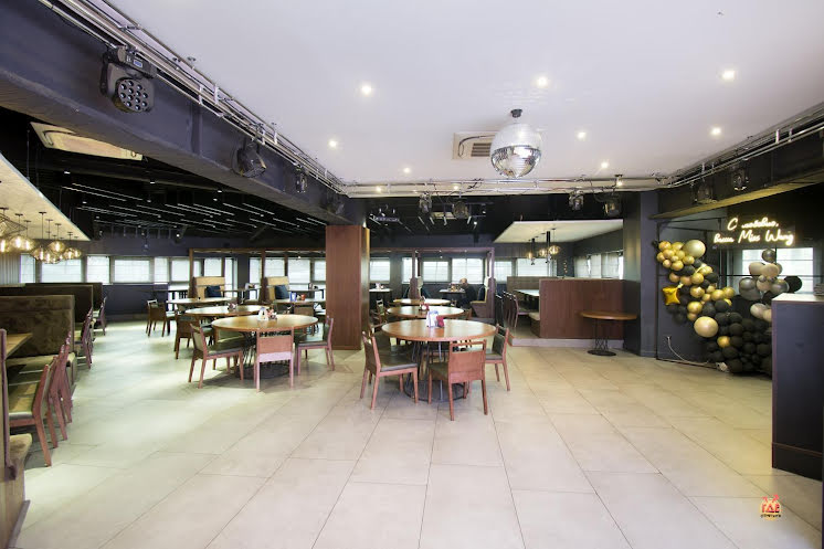 Зал на 150 человек в «Мисс Ванг» фотография №2