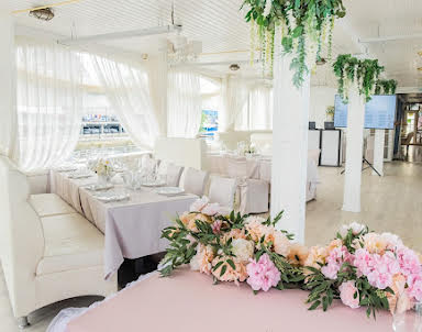  ресторан Белуга на Волге