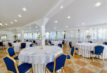 Зал "Белый" в Зал "Зелёный"