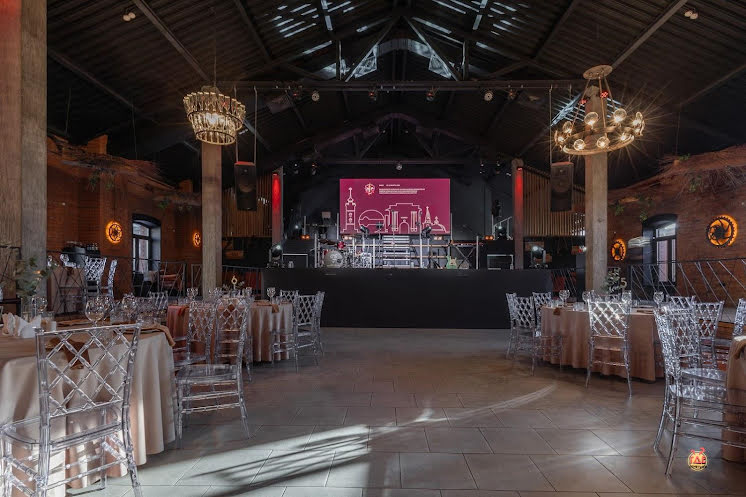 Основной зал  в «RE`конструкция» фотография №7