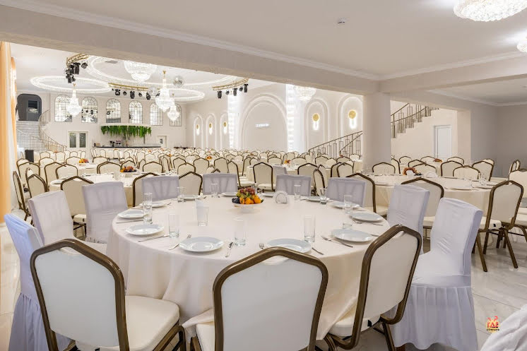 Зал ресторана в «Shalet» фотография №4