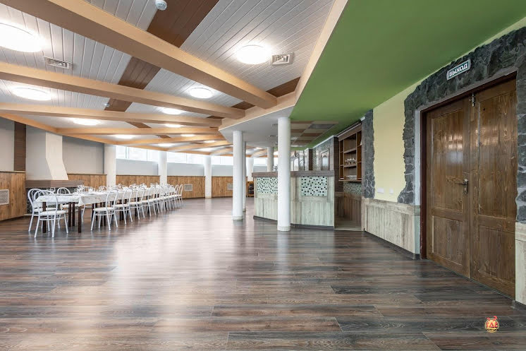 Зал с камином в «Сапфир» фотография №3