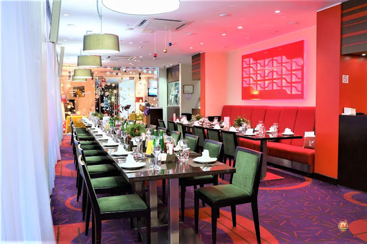 Банкетный зал ресторана  в «Ресторан «Cosmos Astrakhan Hotel» в Астрахани» фотография №1