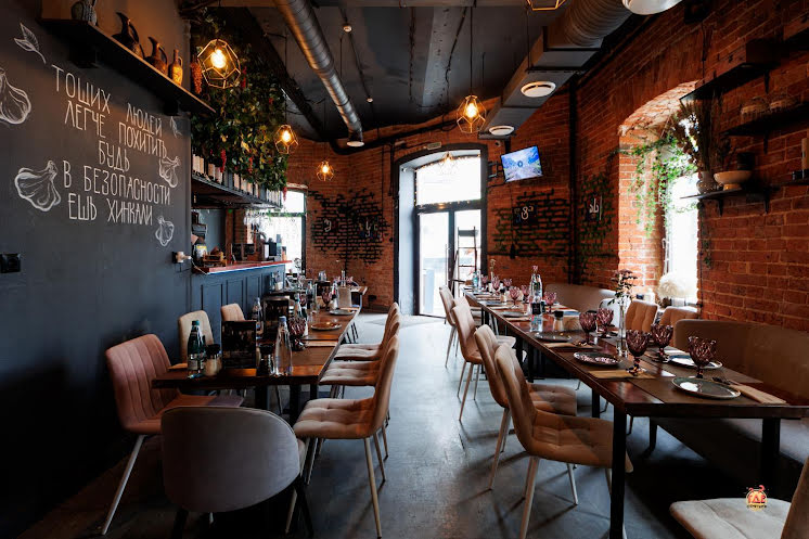 Зал ресторана в «Вах Хинкали на Холодильном» фотография №6